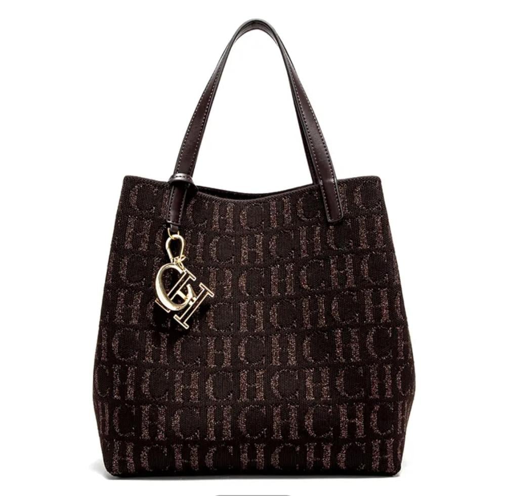 Eleganter Monogramm-Shopper mit Anhänger